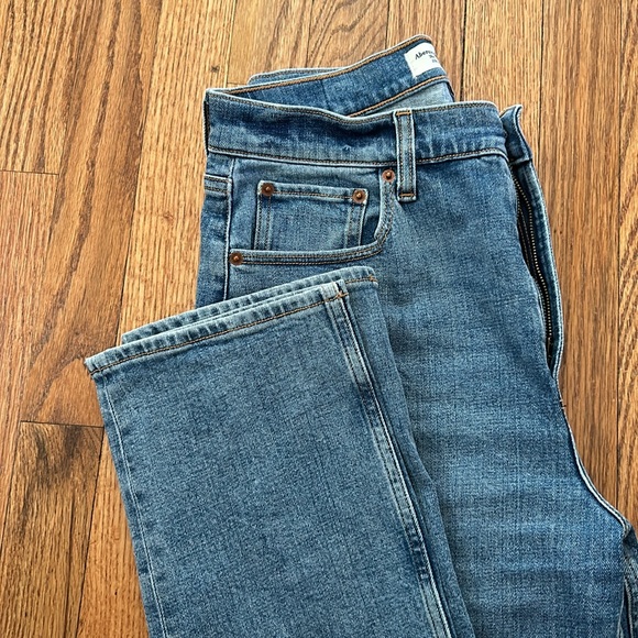Abercrombie & Fitch Curve Love Slim Straight Jean - Picture 2 of 3